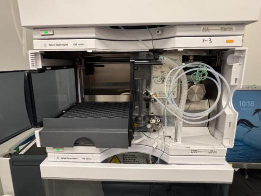 Agilent Technologies 1260 Infinity II Benchtop HPLC System-cover