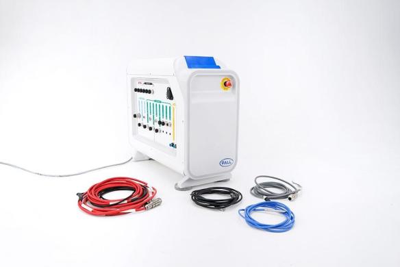 Pall iCELLis mPath Control Tower Bioreactor Controller with Cables (2021)-cover