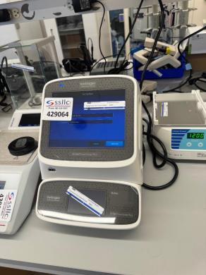 Invitrogen E-Gel Power Snap Plus Electrophoresis Device w/ Camera-cover
