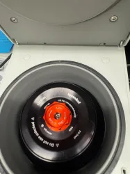 Eppendorf 5425 Benchtop Centrifuge with Fixed-Angle and Swing-Bucket Rotors, 3 of 6