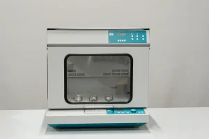 Edmund Bühler TH30 Shaking Incubator Hood with UV and Standard Lighting, 2 of 10