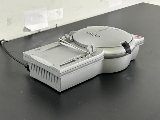 Invitrogen iBlot Protein Gel Transfer Device with Integrated Timer and Control Panel-cover