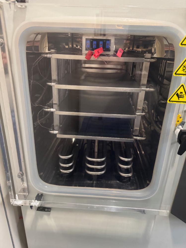 Millrock LD85S8 Laboratory Freeze Dryer with Integrated Stoppering System