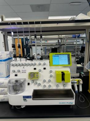 Miltenyi CliniMACS Prodigy Magnetic Cell Separator for Automated Clinical Cell Processing-cover