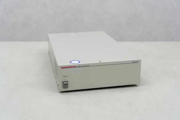 Hamamatsu C4742-95-12NRB Monochrome Digital CCD Camera with Controller-cover