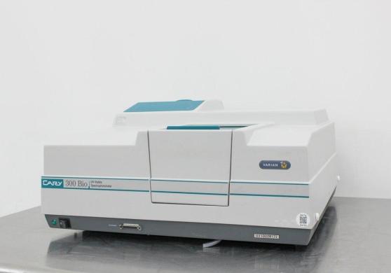 CARY 300 Bio Series II UV-Visible Spectrophotometer-cover