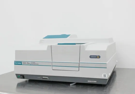 CARY 300 Bio Series II UV-Visible Spectrophotometer