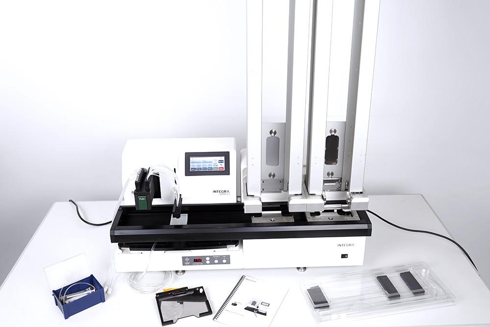 INTEGRA Viafill Automatic Microplate Dispenser with Stacker, 96/384-Well, 1–2000 µL