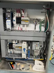 Holloway America 183L Z2 Stainless Steel Feed Tank with Integrated Control Panel, 3 of 4