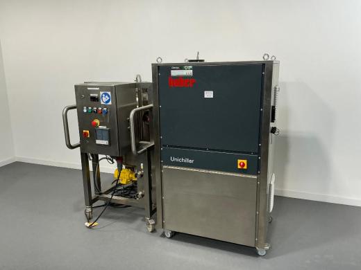 Huber Unichiller 060Tw-H12 spez Precision Recirculating Chiller with Integrated Control Panel-cover