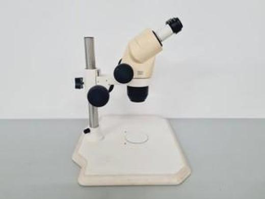 ZEISS Stemi 2000 Stereo Microscope Lab-cover