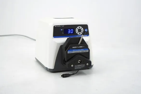 Cole-Parmer Masterflex LS 07528-10 Peristaltic Pump with Head 77200-32
