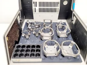 New Brunswick Scientific Innova 4000 Shaking Incubator for Controlled Temperature and Agitation, 10 of 12