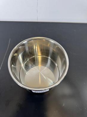 Stainless Steel Laboratory Pressure Vessel with Integrated Pressure Gauge and Valve Assembly-cover