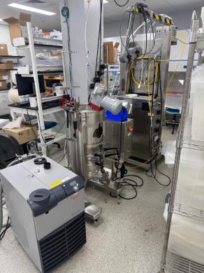 Thermo HyPerforma 50 L Single-use Bioreactor System with TruBio Control-cover