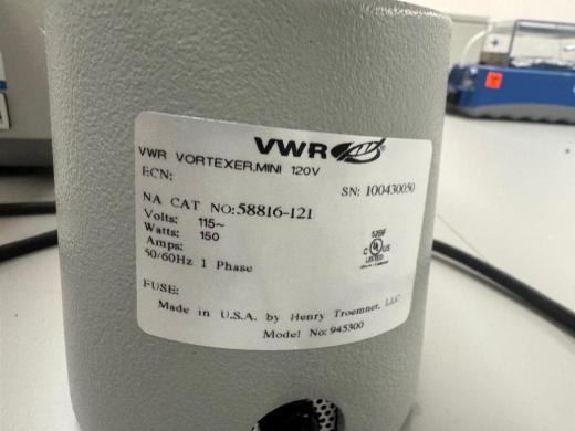 VWR Analog Vortex Mixer-cover