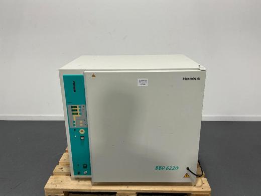 Kendro Heraeus BBD 6220 Digital Laboratory Drying Oven with Stainless Steel Interior-cover