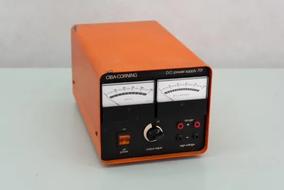 Ciba Corning 701 DC Electrophoresis Power Supply