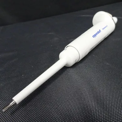 Eppendorf Reference 2 Mechanical Single-Channel Pipette 0.5-10 µL