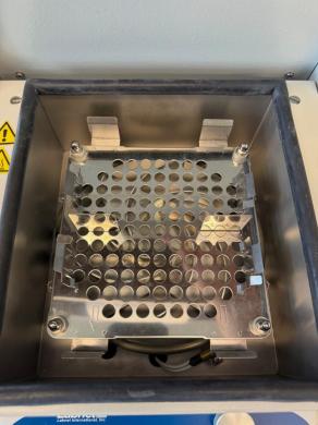 Labnet Vortemp 56 Vortex Mixer-cover