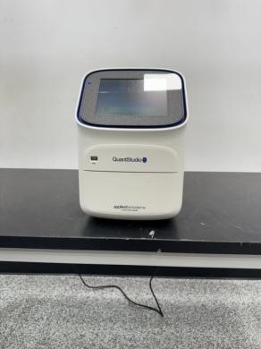 Applied Biosystems QuantStudio 5 Real-Time PCR System for High-Throughput Quantitative PCR-cover