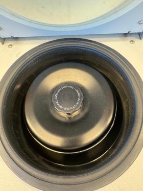 Eppendorf 5417R Refrigerated Centrifuge-cover