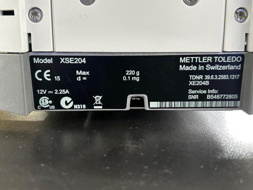 Mettler Toledo XSE204 Analytical Balance with Draft Shield and Touchscreen-cover