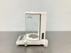 Mettler Toledo AG285 Analytical Balance with 0.01 mg Readability and Draft Shield, 3 of 10