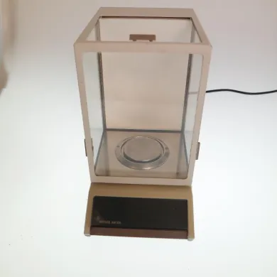Mettler Toledo AM100 Digital Analytical Balance, 110 g Capacity, 0.1 mg Readability