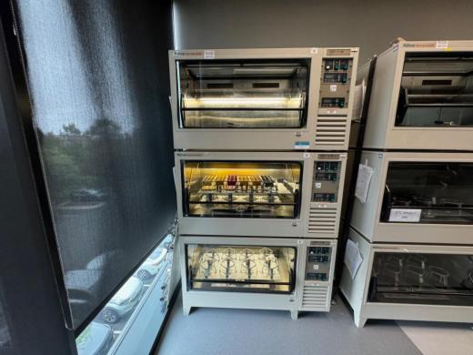 Kuhner ISF-1-W Triple Stack Incubator Shaker for Controlled Culture Incubation and Agitation-cover