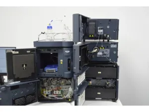 Waters ACQUITY UPLC H-Class PLUS Bio System with PDA and FLR Detectors for Bioseparations (2021), 12 of 41