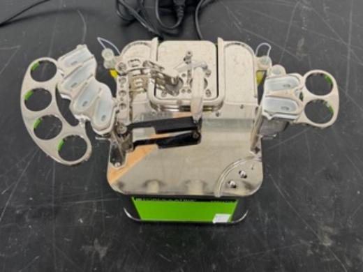 Formulatrix Mantis Automated Reagent Dispenser for Precise Liquid Handling-cover