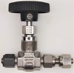 Parker V-Series P316 Stainless Steel Needle Valve, 2 of 3