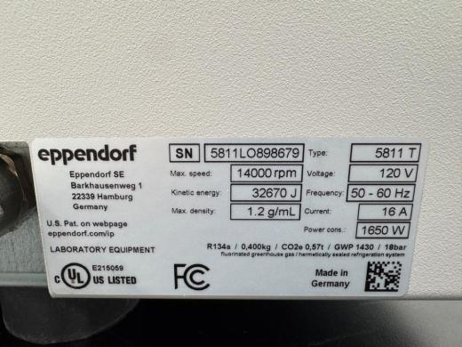 Eppendorf 5810R Refrigerated Benchtop Centrifuge with Fixed-Angle Rotor 5811T-cover