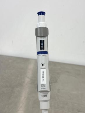 Eppendorf Research Plus Set of Six Adjustable Single-Channel Pipettes with Stand-cover