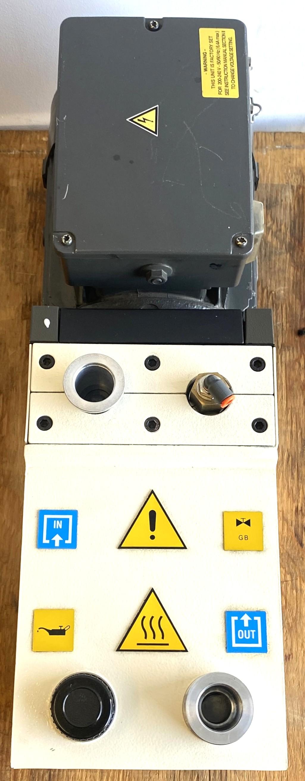 Agilent DS 602 Dual-Stage Oil-Sealed Rotary Vane Vacuum Pump, 17.6 CFM