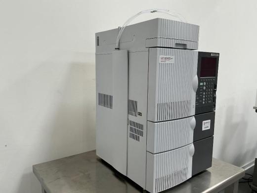 Shimadzu LC-2010CHT High-Performance Liquid Chromatography (HPLC) System with Integrated Controller and Autosampler-cover