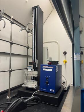 Admet MTESTQuattro Universal Material Testing Machine with Adjustable Grips-cover