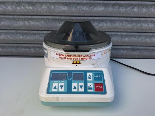 Hettich EBA 20 Compact Centrifuge-cover