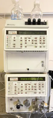 Varian 9000 Series UV-Visible HPLC System with 9050 UV-Vis Detector and Chromatographic Accessories