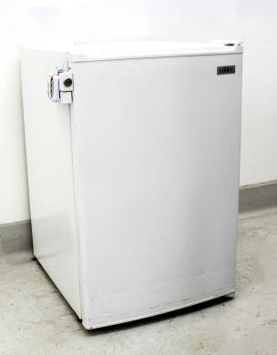 Summit FS60M-L 5.0 cu.ft. Manual Defrost Upright Freezer, 22-inch Width-cover