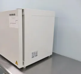 Thermo Scientific Heraeus Benchtop Incubator Model B 6060 with Microprocessor Temperature Control, 3 of 16