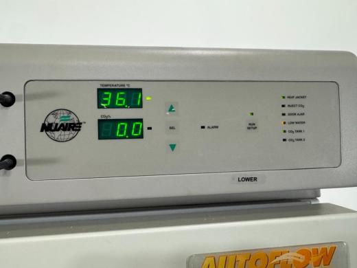 NuAire Autoflow Water-Jacketed IR CO2 Incubator for Precise Cell Culture-cover