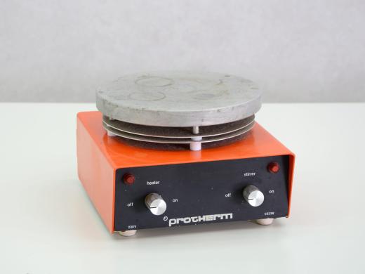 Proton Protherm Magnetic Stirrer for Sample Homogenization-cover