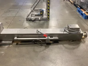 Glatt L750 Tote Lift, 3 of 4