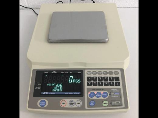A&D FC-1000i Hi-Resolution 1-Place Counting Scale-cover