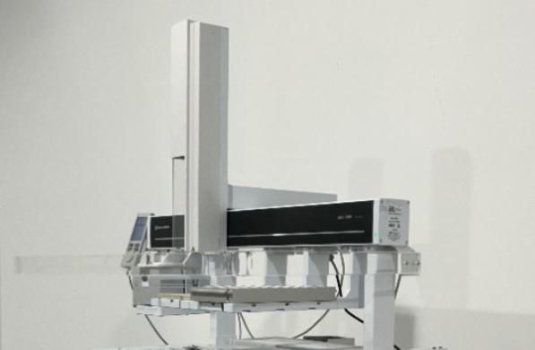 Shimadzu AOC-6000 Automated Autosampler for Gas Chromatography Systems-cover