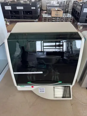 Bio-Rad Automated Droplet Generator for Digital PCR Sample Partitioning
