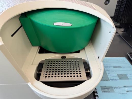 Bio-Rad QX200 Droplet Reader for Droplet Digital PCR Analysis-cover