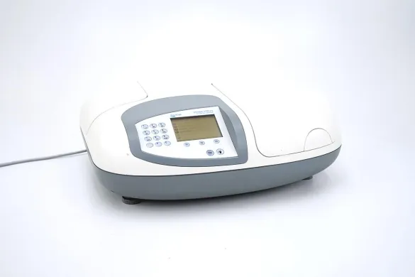 GE Biochrom Ultrospec 2100 Pro UV/Vis Spectrophotometer, 190–900 nm, 6-Cell Changer